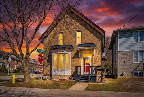 101 Wellington S, Cambridge, ON, N1R3K9 | Card Image