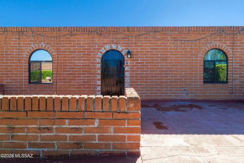 b-565 N Macnab Dr, Nogales, AZ, 85621-3022 | Card Image