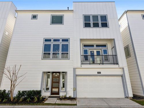 9009 Lonestar River Ln, Houston, TX, 77080-2110 | Card Image