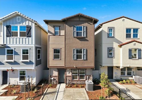 2520 Iconic St, South El Monte, CA, 91733-1580 | Card Image