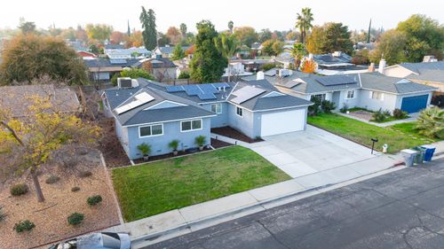 2612 Renn Ave, Clovis, CA, 93611-4564 | Card Image