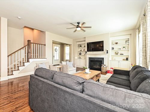 124-2307 Lochview St, Pineville, NC, 28134-7467 | Card Image