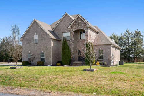 4424 Thoroughbred Ln, Murfreesboro, TN, 37127-6527 | Card Image