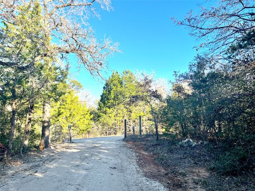 194 Split Oak Rd, Smithville, TX, 78957-5283 | Card Image