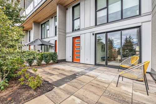 207-9888 University Cres, Burnaby, BC, V5A0G4 | Card Image