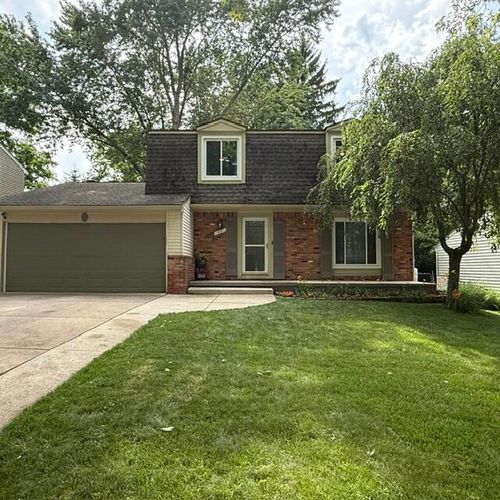 40 Colony Ct, Ypsilanti, MI, 48197-7414 | Card Image