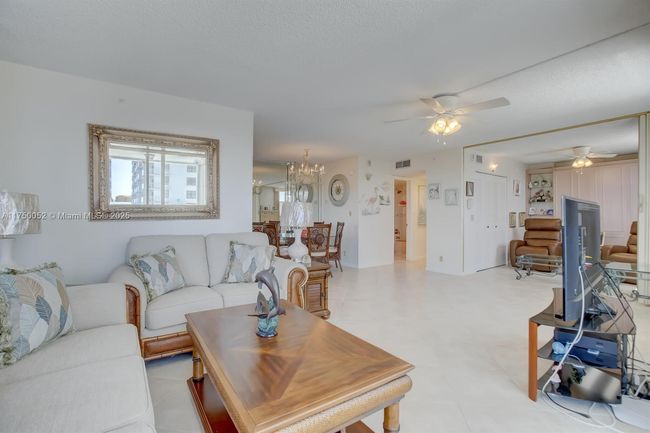 APT-604 - 1505 N Riverside Dr, Condo with 2 bedrooms, 2 bathrooms and null parking in Pompano Beach FL | Image 23
