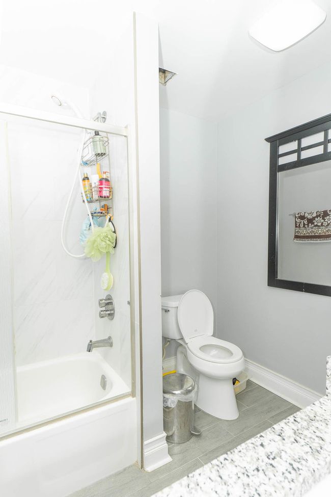 APT-210 - 3801 Appian Way, Home with 3 bedrooms, 2 bathrooms and null parking in Glenview IL | Image 18