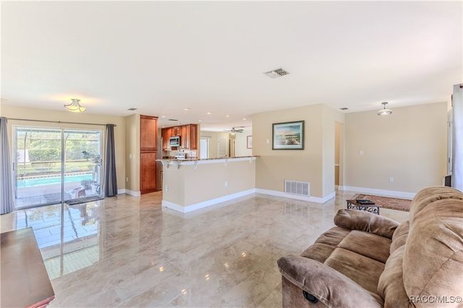 12191 Monarco Ln, House other with 3 bedrooms, 2 bathrooms and 2 parking in SPRING HILL FL | Image 11