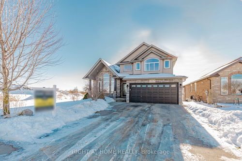 52 Schmidt Dr, Arthur, ON, N0G1A0 | Card Image