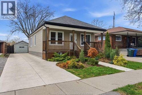 1245 George, Windsor, ON, N8Y2X7 | Card Image