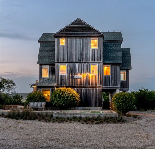 470 Atlantic Ave, Westerly, RI, 02891-4336 | Card Image