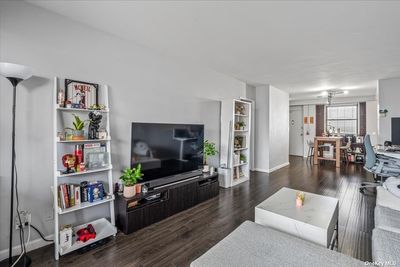 16M - 61-25 98th St, Home with 1 bedrooms, 1 bathrooms and null parking in Rego Park NY | Image 1