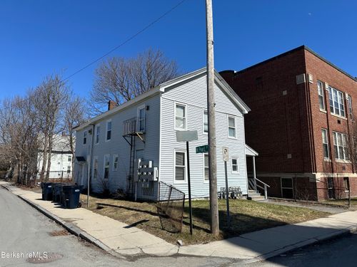 37 Melville St, Pittsfield, MA, 01201-5583 | Card Image