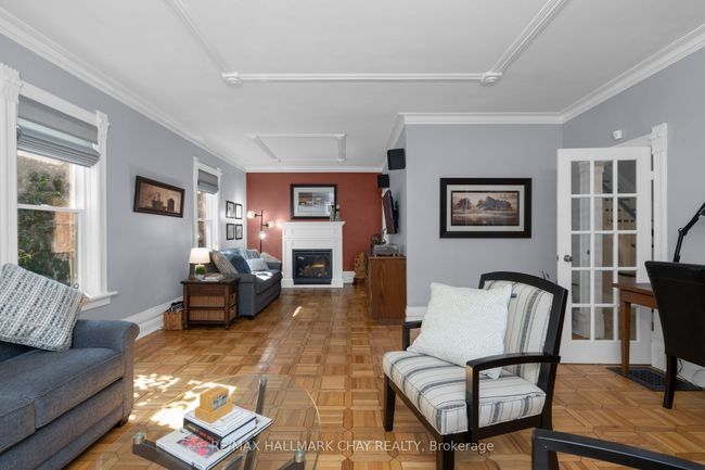 4950 Penetanguishene Rd, House other with 4 bedrooms, 3 bathrooms and 10 parking in Hillsdale ON | Image 18