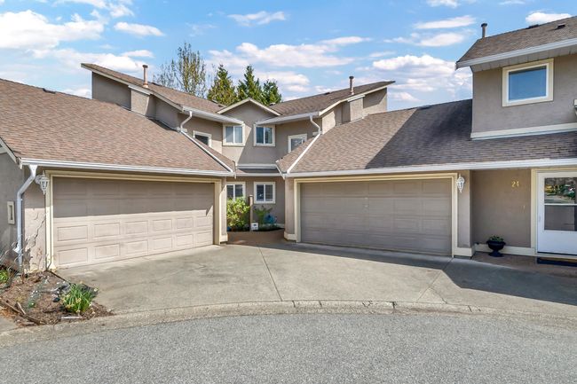 25 - 16128 86 Avenue, Townhouse with 3 bedrooms, 3 bathrooms and 3 parking in Surrey BC | Image 1