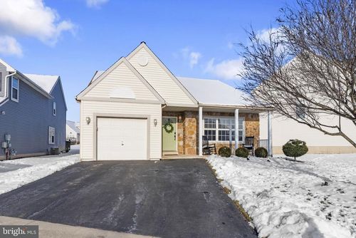 1 Gleneagles Rd, ROYERSFORD, PA, 19468-4305 | Card Image