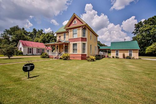 139 Oak Ave, Whiteville, TN, 38075-4610 | Card Image