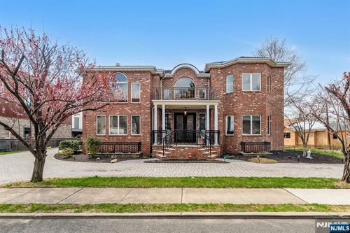 10 Fox Ter, Cliffside Park, NJ, 07010-2906 | Card Image