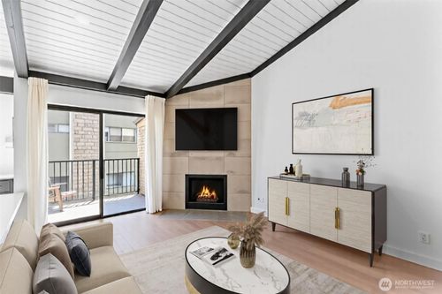 apt-b201-2020 Grant Ave S, Renton, WA, 98055-3645 | Card Image