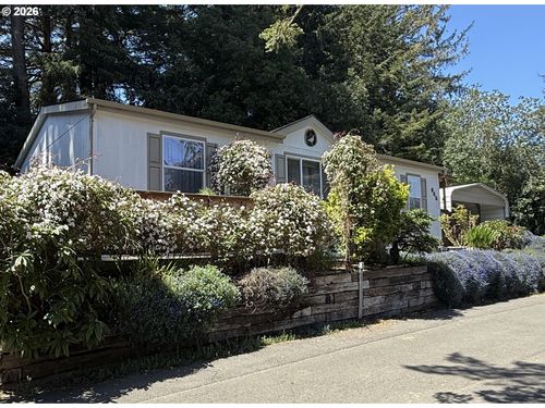 665 Village Pines Dr, Coos Bay, OR, 97420-2879 | Card Image
