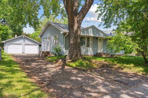 2237 Holloway Ave E, North Saint Paul, MN, 55109-3929 | Card Image