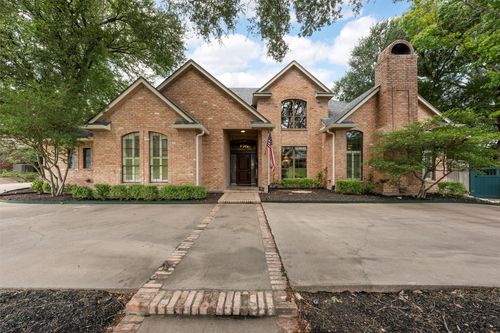 804 Wooded Crest Dr, Woodway, TX, 76712-3274 | Card Image