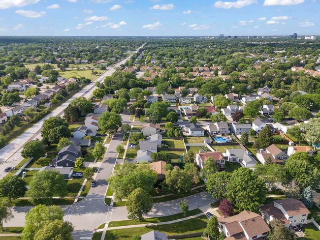 787 Bluejay Cir, House other with 4 bedrooms, 2 bathrooms and 2 parking in Elk Grove Village IL | Image 39