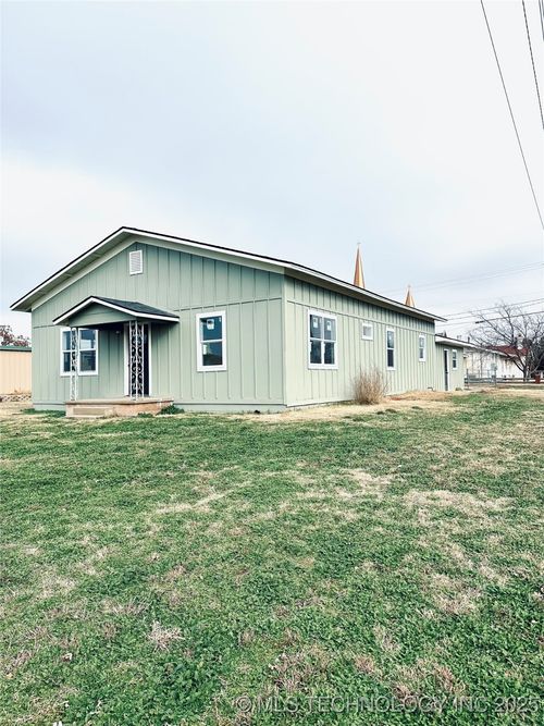 221 S Main Street, Okeene, OK, 73763 | Card Image