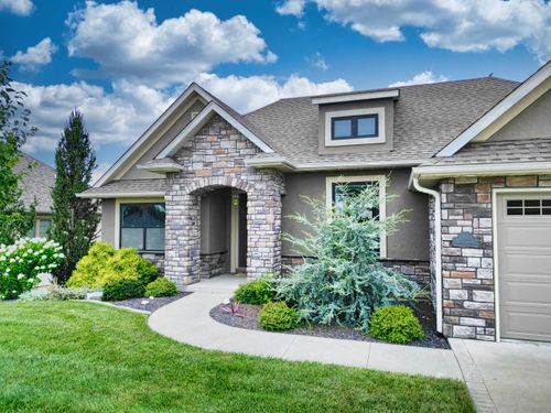 6403 Shallow River Dr, COLUMBIA, MO, 65201-2927 | Card Image