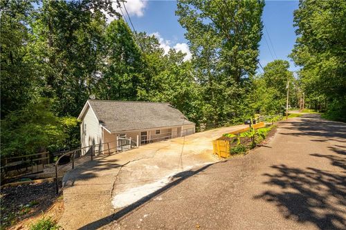 2724 Vaughandale Cir, Gainesville, GA, 30506-1189 | Card Image