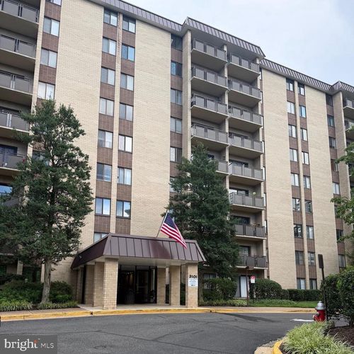 420-3101 S Manchester St, FALLS CHURCH, VA, 22044-2726 | Card Image