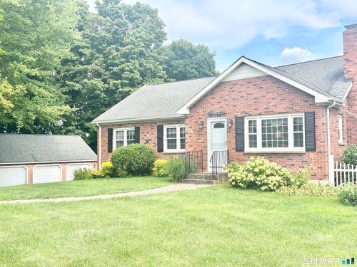 882 Avery Street, South Windsor, CT, 06074 | Card Image