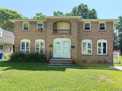 90 E Summerset Ln, Amherst, NY, 14228-1611 | Card Image