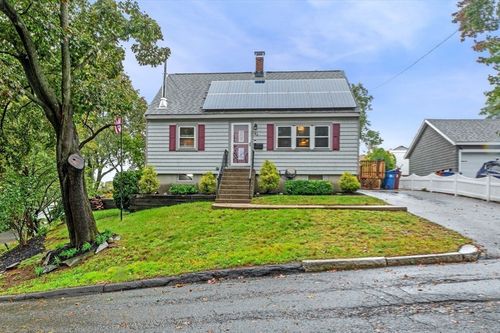 42 Fairfield Ave, Melrose, MA, 02176-5533 | Card Image