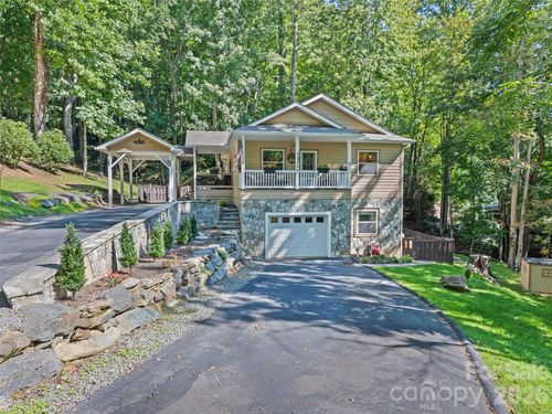 100 Loafer Ln, Waynesville, NC, 28785-8337 | Card Image