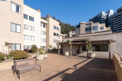 3301 - Pierce Street, Condo with 2 bedrooms, 2 bathrooms and 2 parking in Albany CA | Image 3