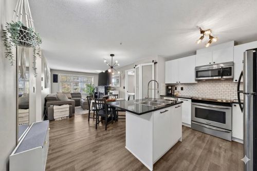 301-6500 194 St, Surrey, BC, V4N5X4 | Card Image