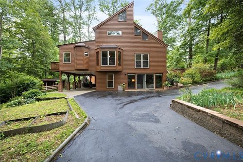 8309 Spring Meadow Rd, North Chesterfield, VA, 23235-4674 | Card Image