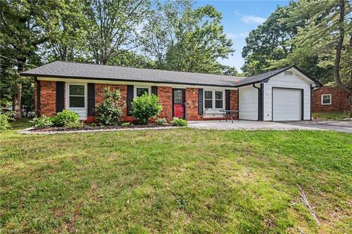 314 Mountainbrook Dr, King, NC, 27021-9734 | Card Image