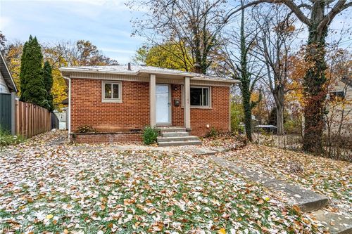 84 Pfeiffer Ave, Akron, OH, 44312-1355 | Card Image