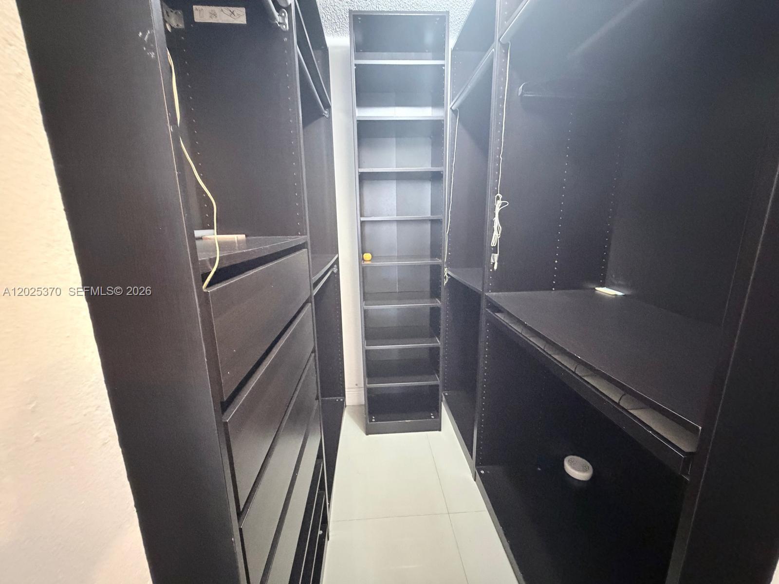 Residential Lease in Hallandale Beach 4