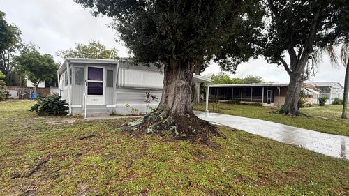 7217 Se Swan Avenue, Hobe Sound, FL, 33455 | Card Image