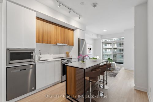 1508-30 Upper Mall Way, Thornhill, ON, L4J0L7 | Card Image