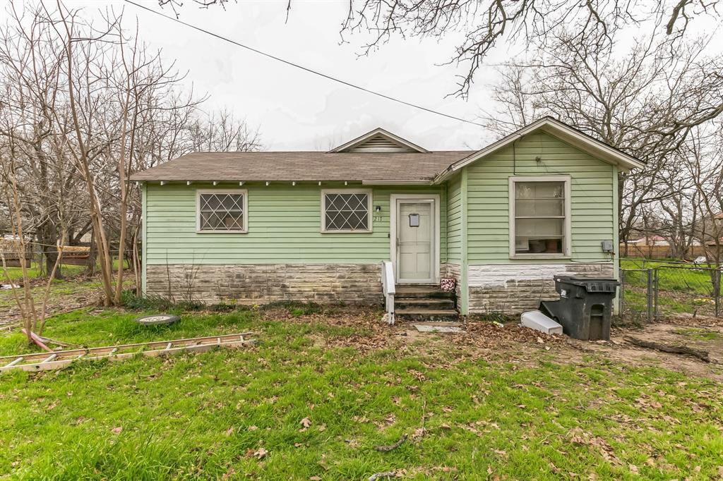 College Ave, Corsicana, TX 75110