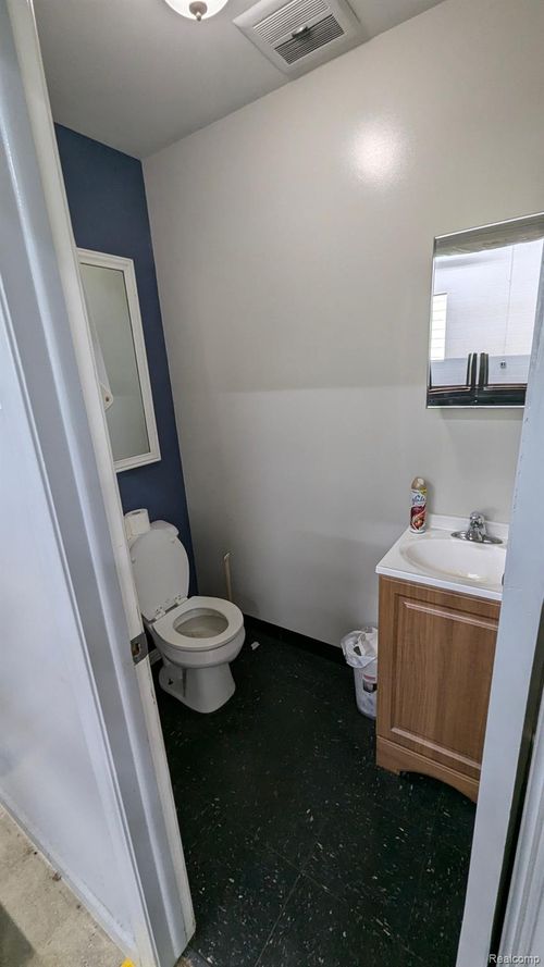 5388 S Saginaw Rd, Grand Blanc, MI, 48507-4466 | Card Image