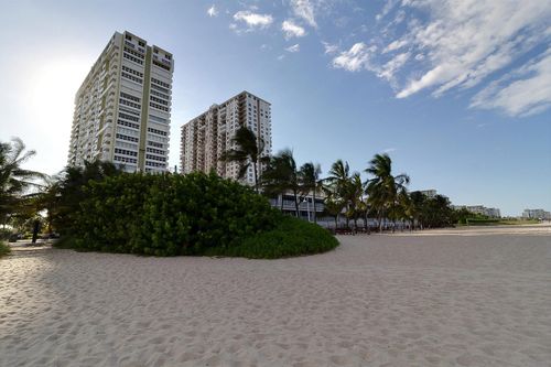 409-101 Briny Ave, Pompano Beach, FL, 33062-5611 | Card Image