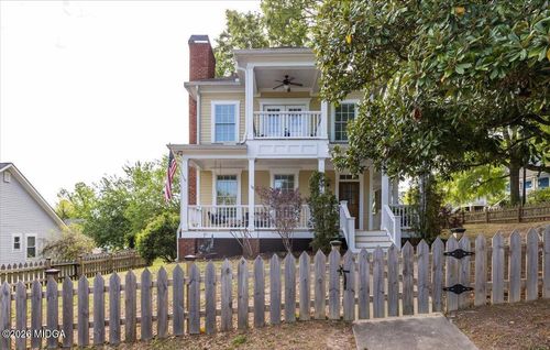 1081 Ash St, Macon, GA, 31201-1860 | Card Image