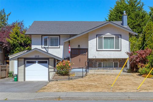 2312 Brethour Ave, Sidney, BC, V8L2A3 | Card Image