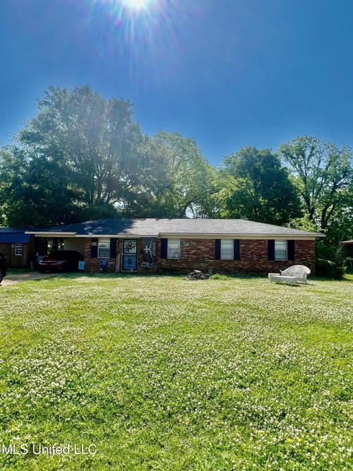 8 Pecan Dr, Cleveland, MS, 38732-9584 | Card Image